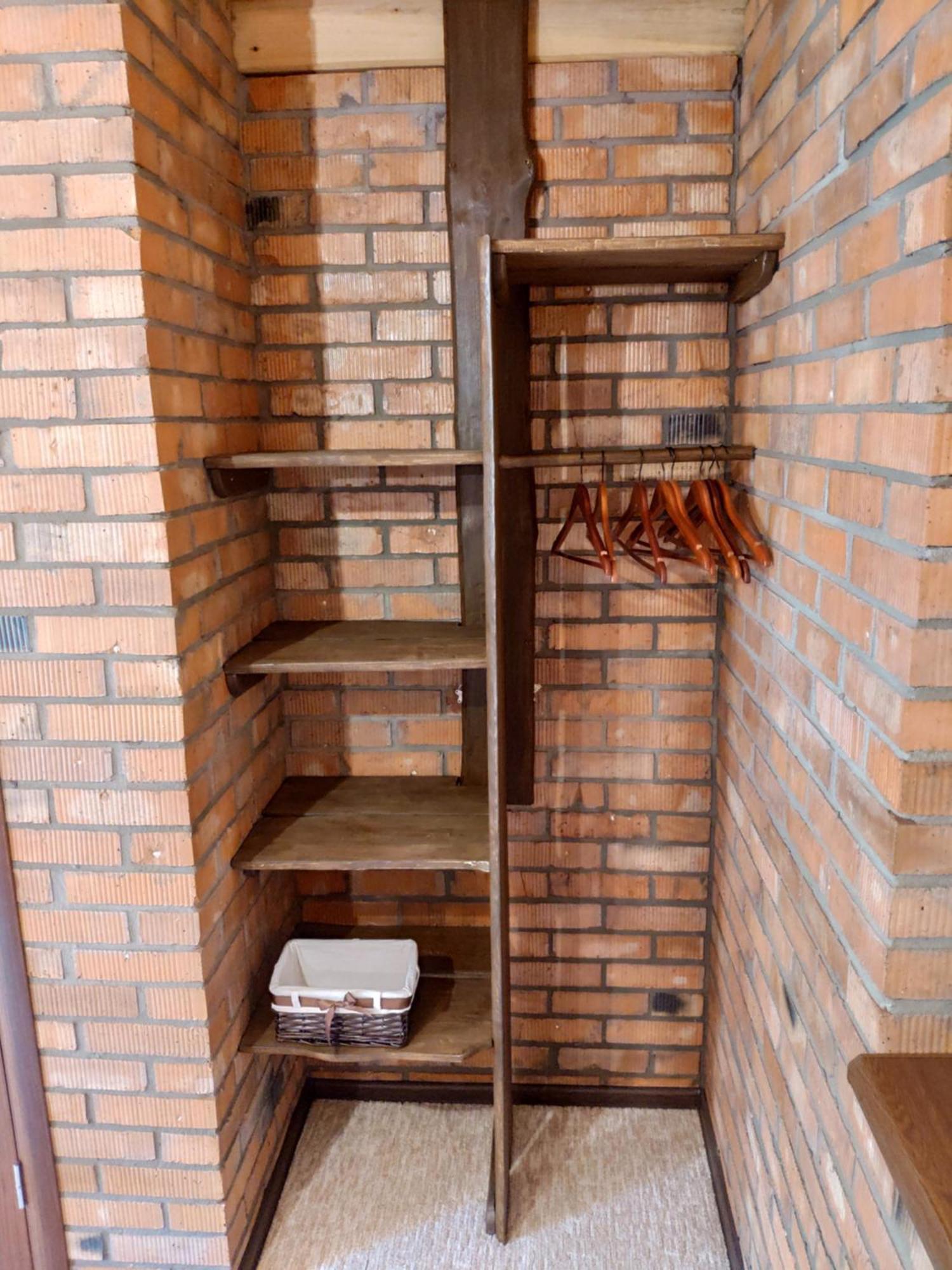 Zelenyi Rai Apartment Svityaz' Bilik gambar