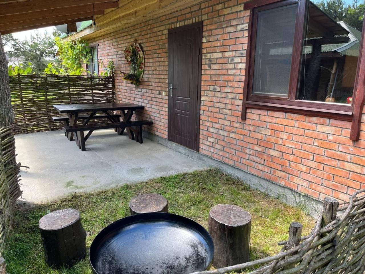 Zelenyi Rai Apartment Svityaz' Bilik gambar