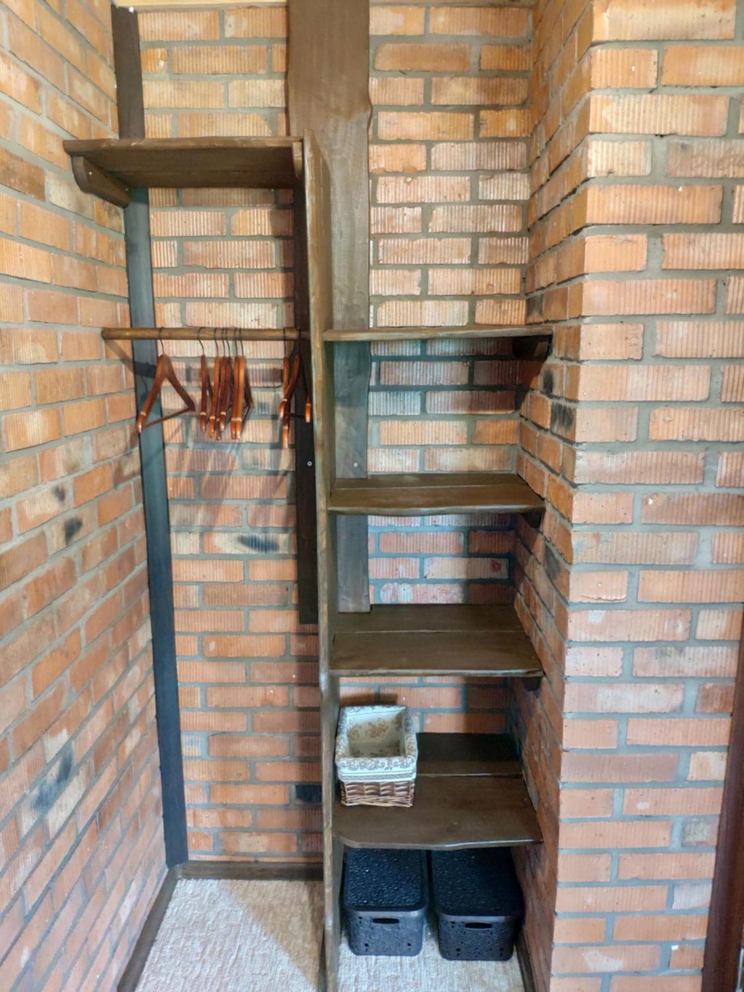 Zelenyi Rai Apartment Svityaz' Bilik gambar