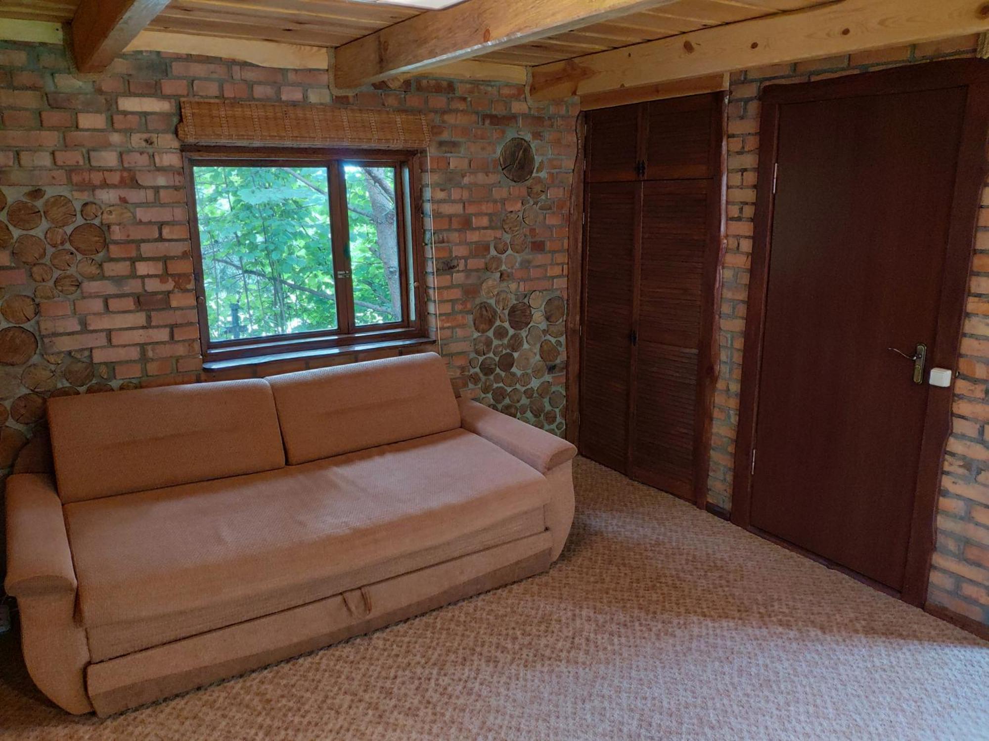 Zelenyi Rai Apartment Svityaz' Bilik gambar