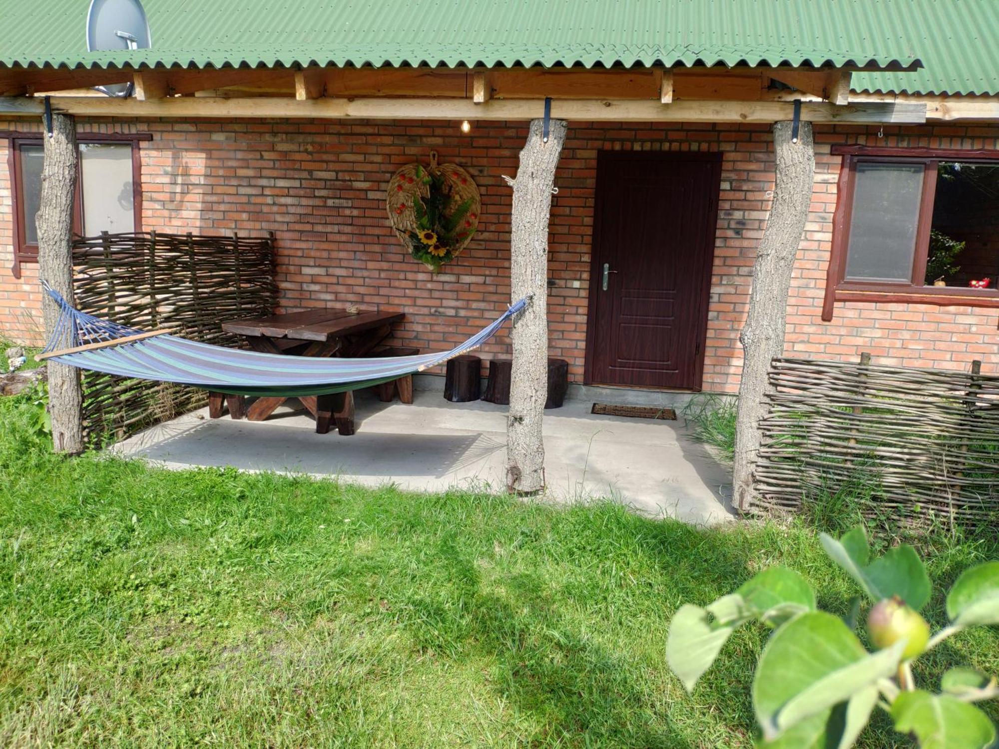 Zelenyi Rai Apartment Svityaz' Bilik gambar