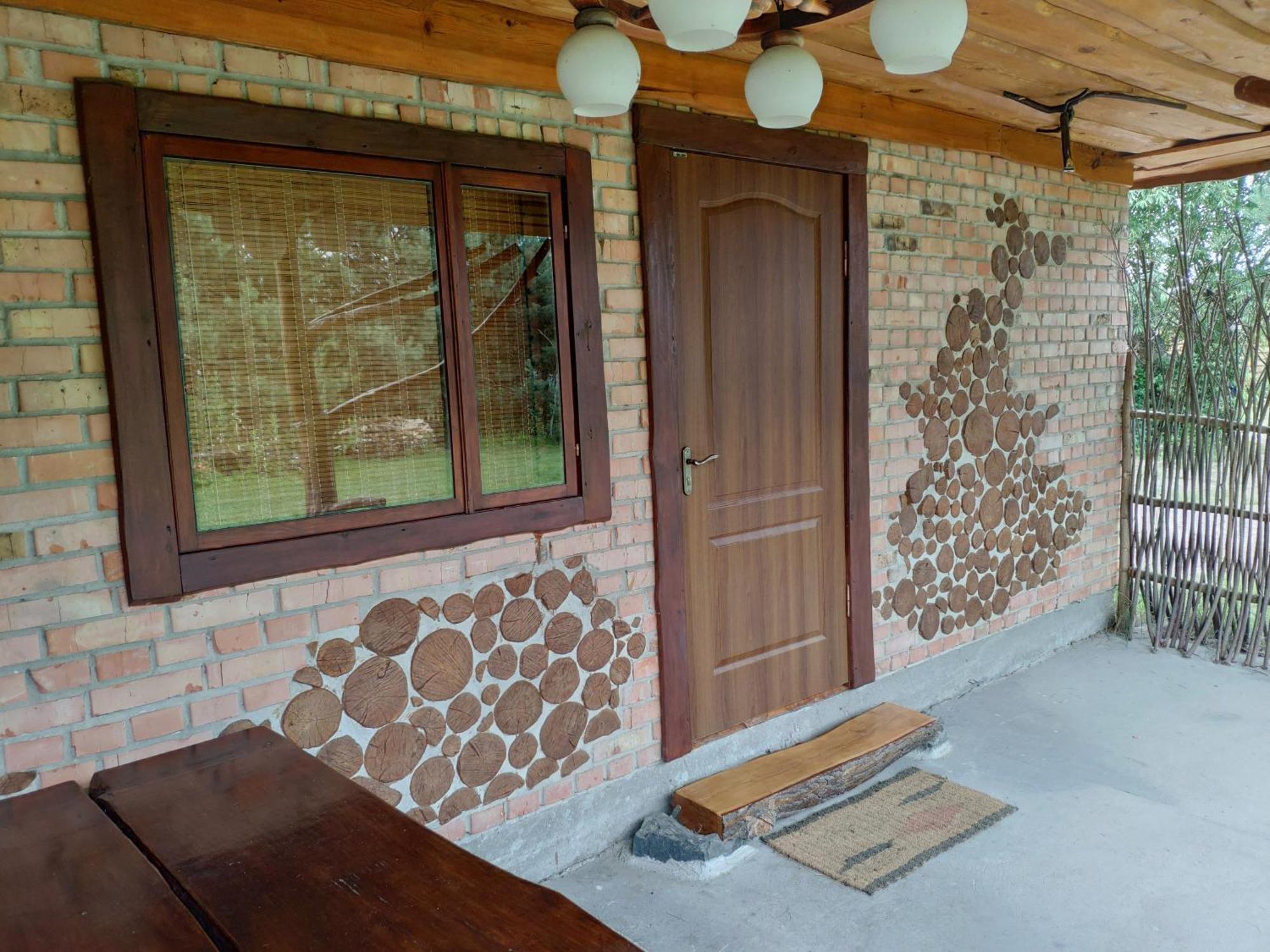 Zelenyi Rai Apartment Svityaz' Bilik gambar