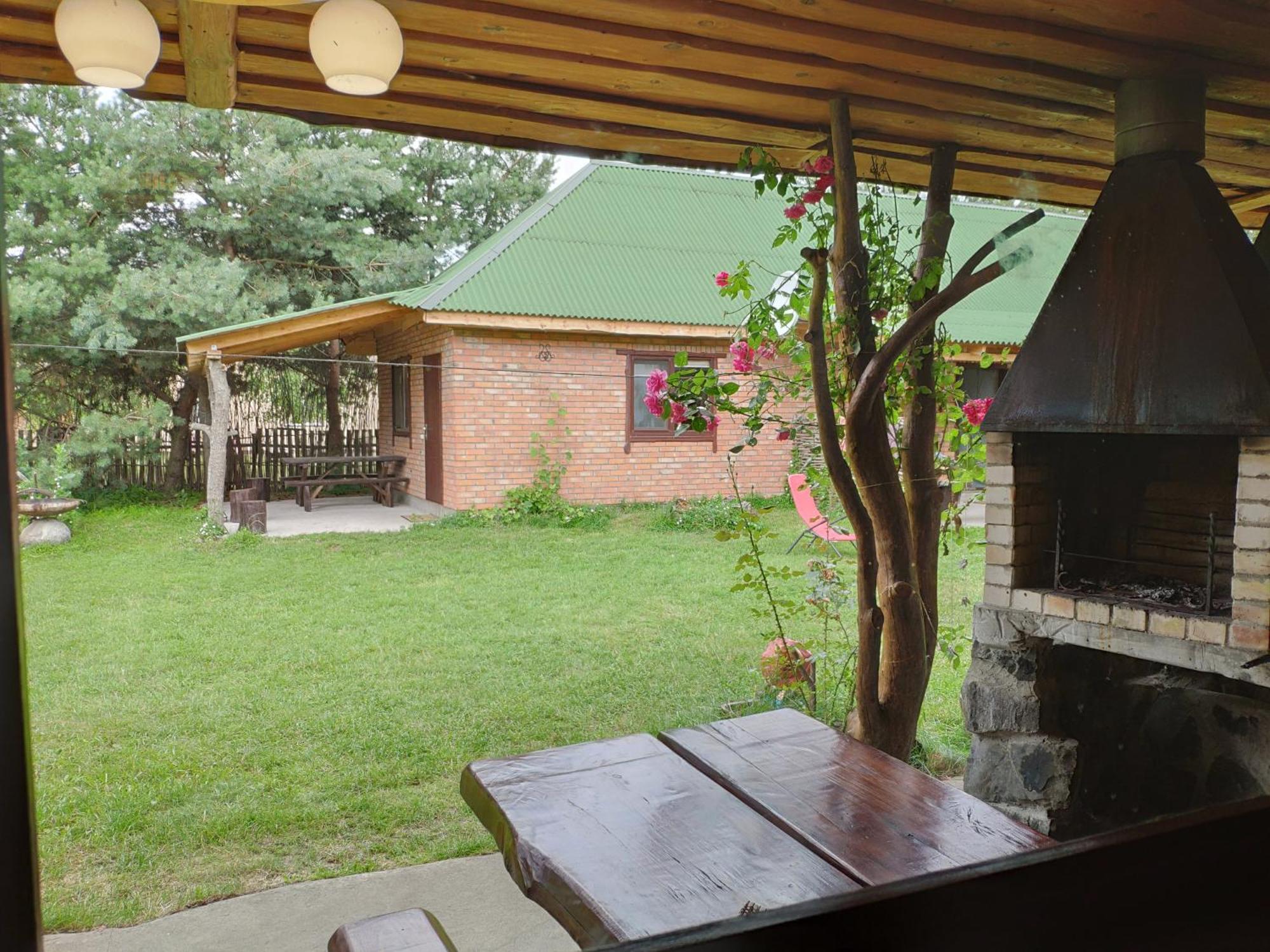 Zelenyi Rai Apartment Svityaz' Bilik gambar
